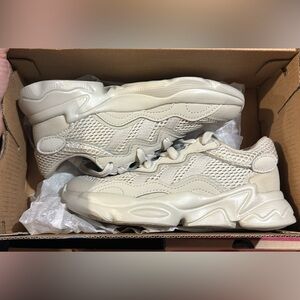 Adidas Ozweego Cream Sneakers *Brand new*